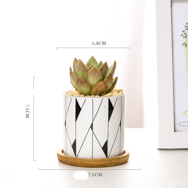 Ceramic flowerpot