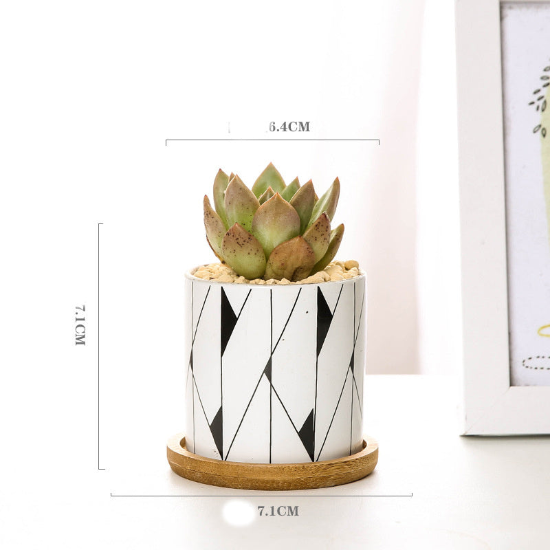 Ceramic flowerpot